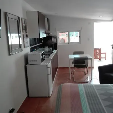 World In - Oriente Apartman