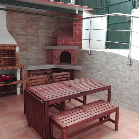 World In - Oriente Apartman